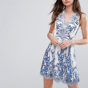 Lipsy Appliqué Detail Prom Dress - White/Blue